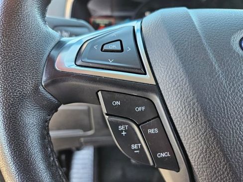 Used 2024 Ford Edge Titanium image 28