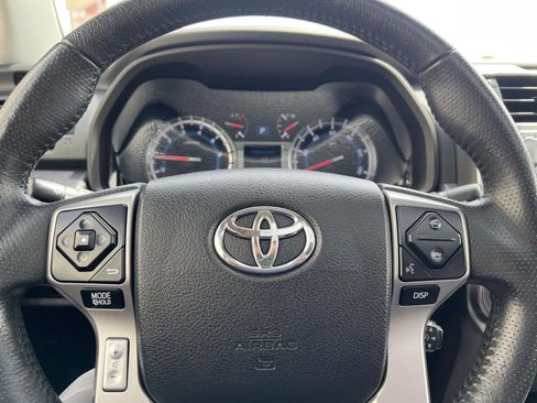 Used 2018 Toyota 4Runner Limited w/ Convenience Package AWD/4WD image 25