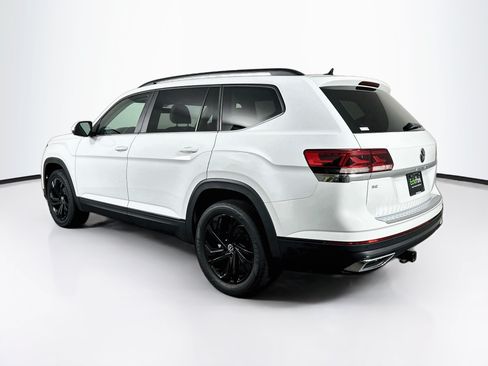 Used 2023 Volkswagen Atlas SE w/ Panoramic Sunroof Package FWD image 5