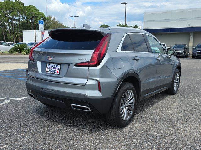 Used 2025 Cadillac XT4 Premium Luxury FWD image 4