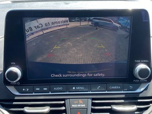 Used 2025 Nissan Altima 2.5 SV FWD image 25