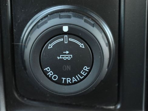 Used 2024 Ford F150 XLT AWD/4WD image 29