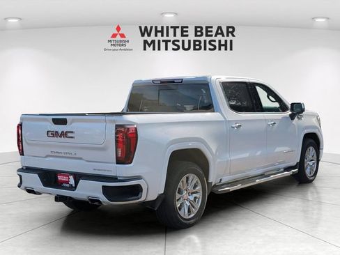 Used 2022 GMC Sierra 1500 Denali w/ Driver Alert Package II AWD/4WD image 5