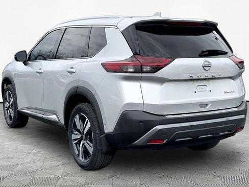 Used 2023 Nissan Rogue SL w/ SL Premium Package image 4