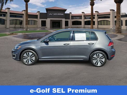 Used 2018 Volkswagen e-Golf SEL Premium w/ Driver Assistance Package FWD image 5