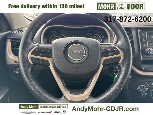 Used 2015 Jeep Cherokee Sport image 4