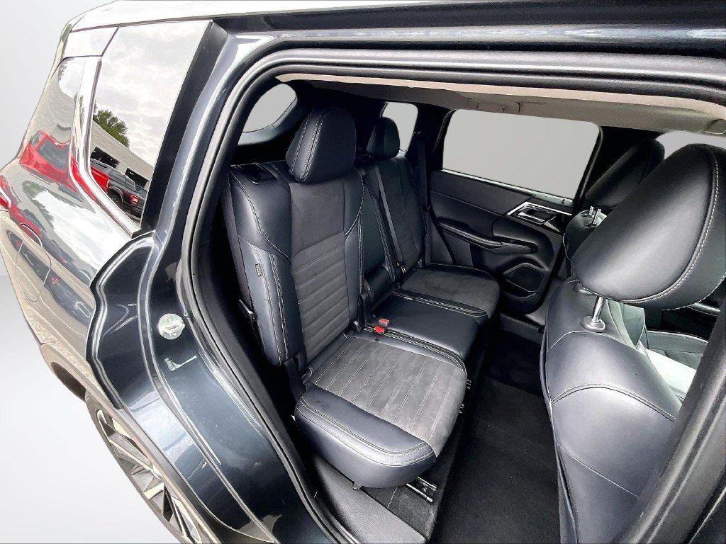 Used 2024 Mitsubishi Outlander SE FWD image 27