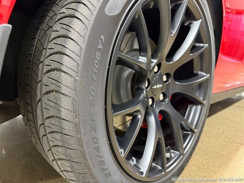 Used 2015 Dodge Challenger SRT Hellcat image 7