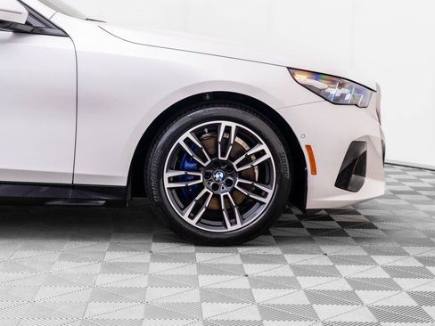 Certified 2026 BMW 530i xDrive AWD/4WD image 37