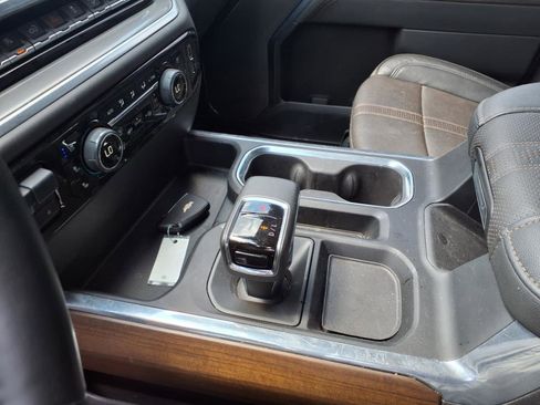 Certified 2024 Chevrolet Silverado 1500 High Country w/ Midnight Edition image 15