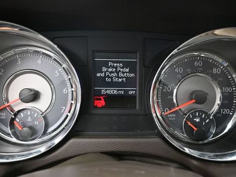 Used 2015 Chrysler Town & Country Touring-L w/ Driver Convenience Group FWD image 12