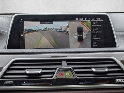 Certified 2022 BMW 750i xDrive image 14