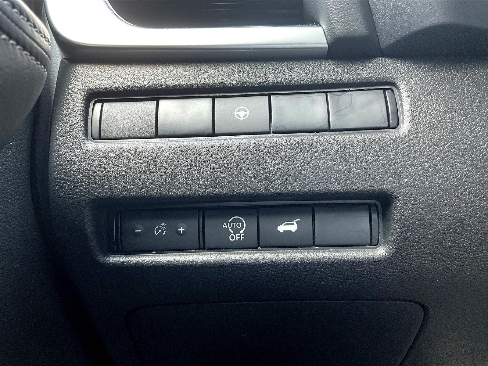 Used 2026 Nissan Rogue SL FWD image 38