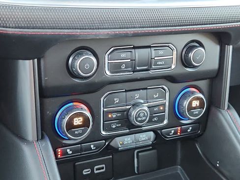 Used 2021 Chevrolet Suburban RST w/ Luxury Package image 15