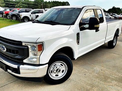 Used 2022 Ford F350 XL w/ Power Equipment Group RWD image 3