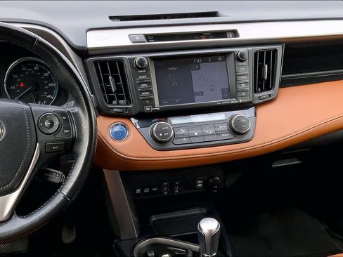 Used 2016 Toyota RAV4 Limited AWD/4WD image 7