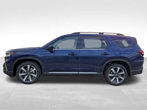 New 2025 Honda Pilot Touring image 10