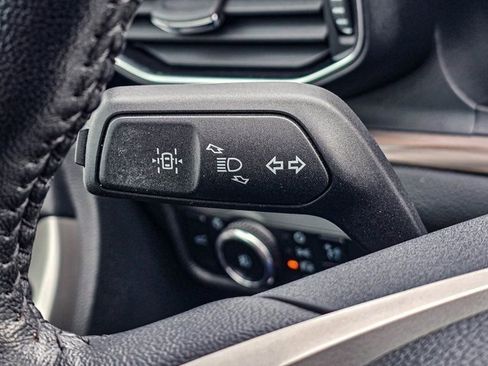 Used 2024 Ford Explorer Limited image 25