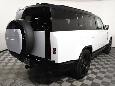 Used 2024 Land Rover Defender 130 X-Dynamic SE AWD/4WD image 6