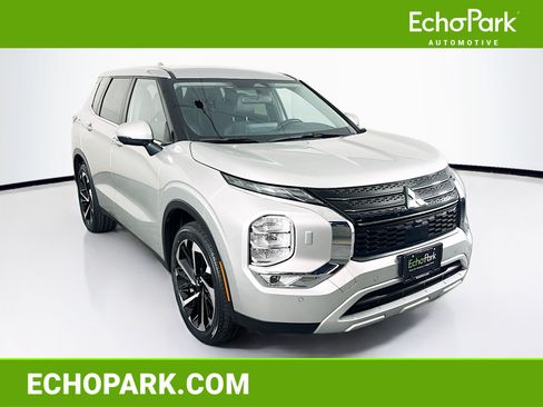 Used 2024 Mitsubishi Outlander SE AWD/4WD image 1