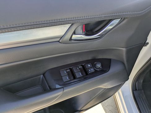 Used 2021 MAZDA CX-5 Touring image 9