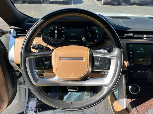 Used 2023 Land Rover Range Rover SE image 6
