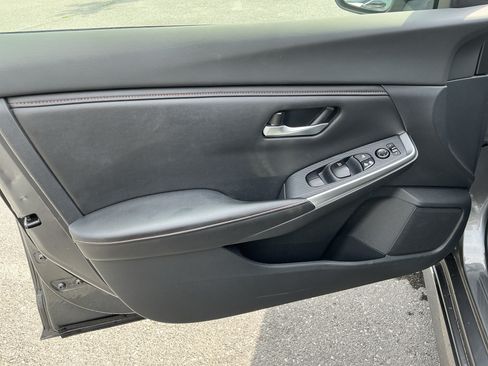 Used 2022 Nissan Sentra SR w/ Trunk Package FWD image 18
