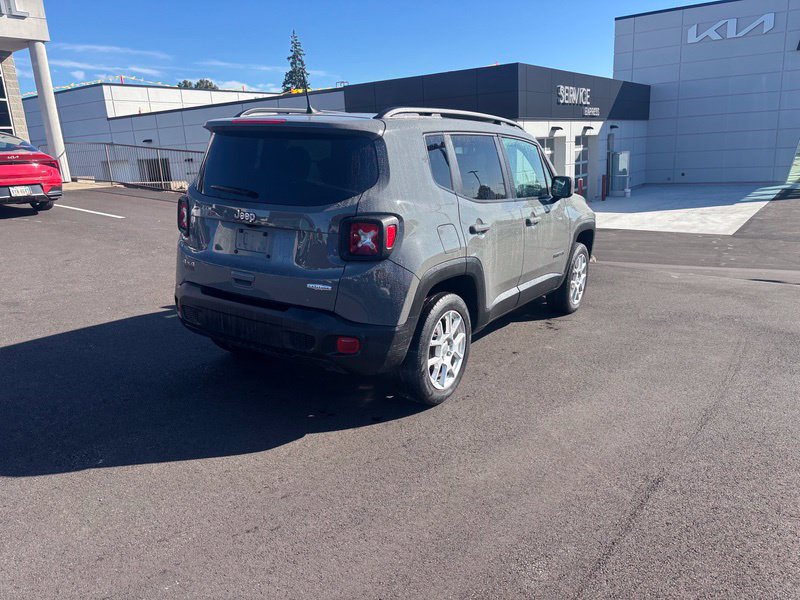 Used 2020 Jeep Renegade Latitude w/ Popular Equipment Group AWD/4WD image 8