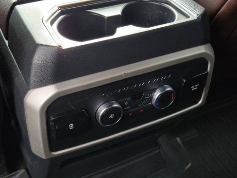 Used 2022 Ford Expedition Limited image 15