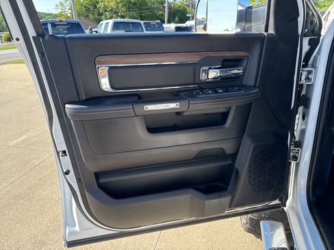 Used 2018 RAM 2500 Laramie AWD/4WD image 40