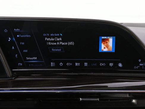 Used 2021 Cadillac Escalade Premium Luxury w/ Driver Assist Tech Package AWD/4WD image 29