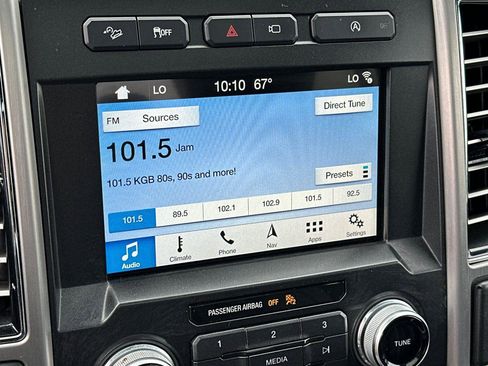 Used 2018 Ford F150 Platinum w/ Equipment Group 701A Luxury image 19