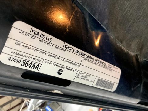 Used 2015 RAM 2500 Laramie w/ Black Appearance Group image 33