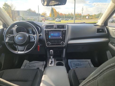 Used 2019 Subaru Outback 2.5i Premium image 18