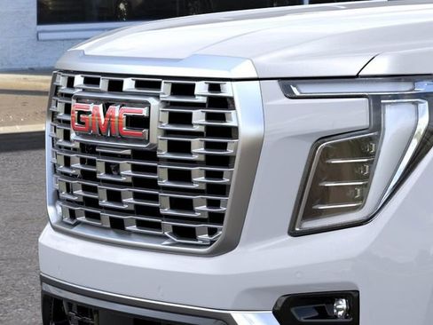 New 2026 GMC Yukon XL Denali w/ Sun & Power Step Package AWD/4WD image 13