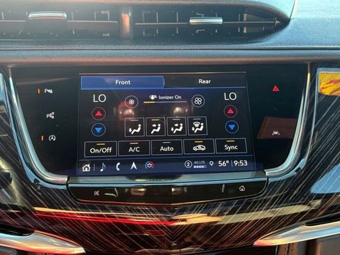 Used 2024 Cadillac XT6 Premium Luxury w/ Technology Package image 17