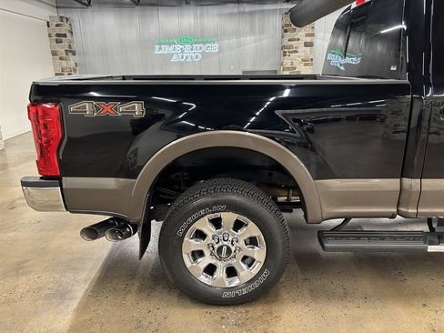 Used 2017 Ford F250 Lariat w/ Chrome Package AWD/4WD image 19