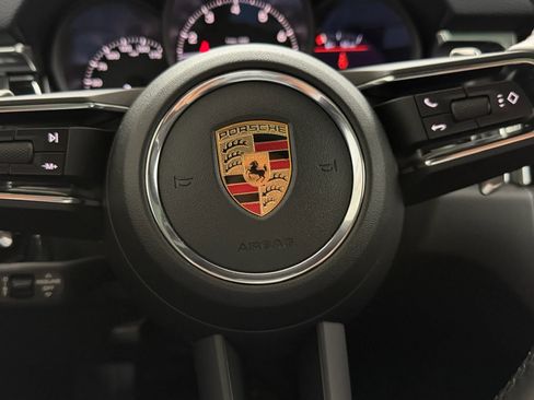 Used 2025 Porsche Macan AWD/4WD image 24
