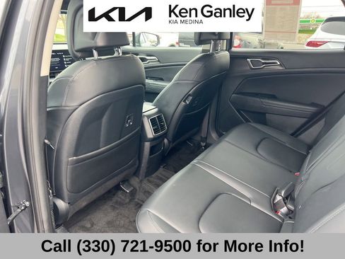 Certified 2024 Kia Sportage EX image 45