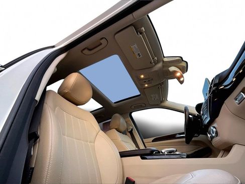 Used 2018 Mercedes-Benz GLE 350 4MATIC image 26