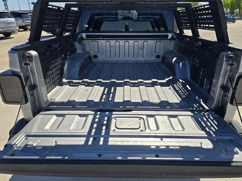 Used 2020 Jeep Gladiator Sport w/ Quick Order Package 24S image 11