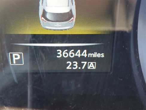 Used 2016 Nissan Rogue SL w/ SL Premium Package image 29