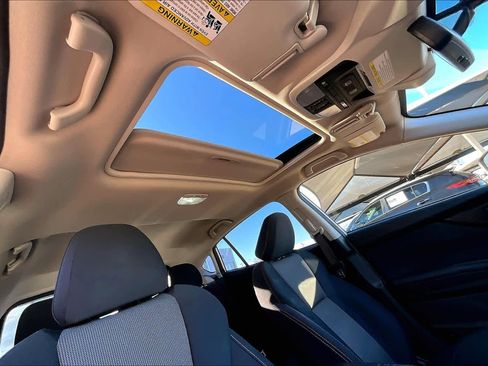 Used 2021 Subaru Crosstrek 2.0i Premium w/ Moonroof Package image 10