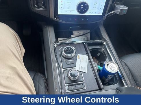 Used 2023 Ford Expedition Platinum image 27