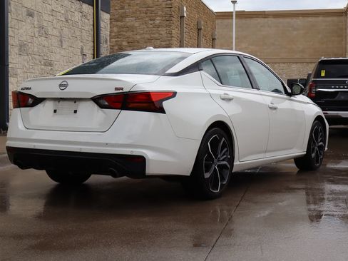 Used 2025 Nissan Altima 2.5 SR FWD image 3