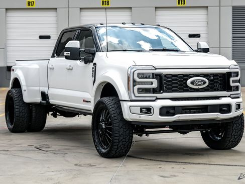 Used 2026 Ford F450 Platinum w/ Platinum Plus Package AWD/4WD image 22