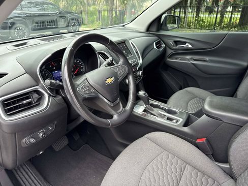 Used 2020 Chevrolet Equinox LT FWD image 23