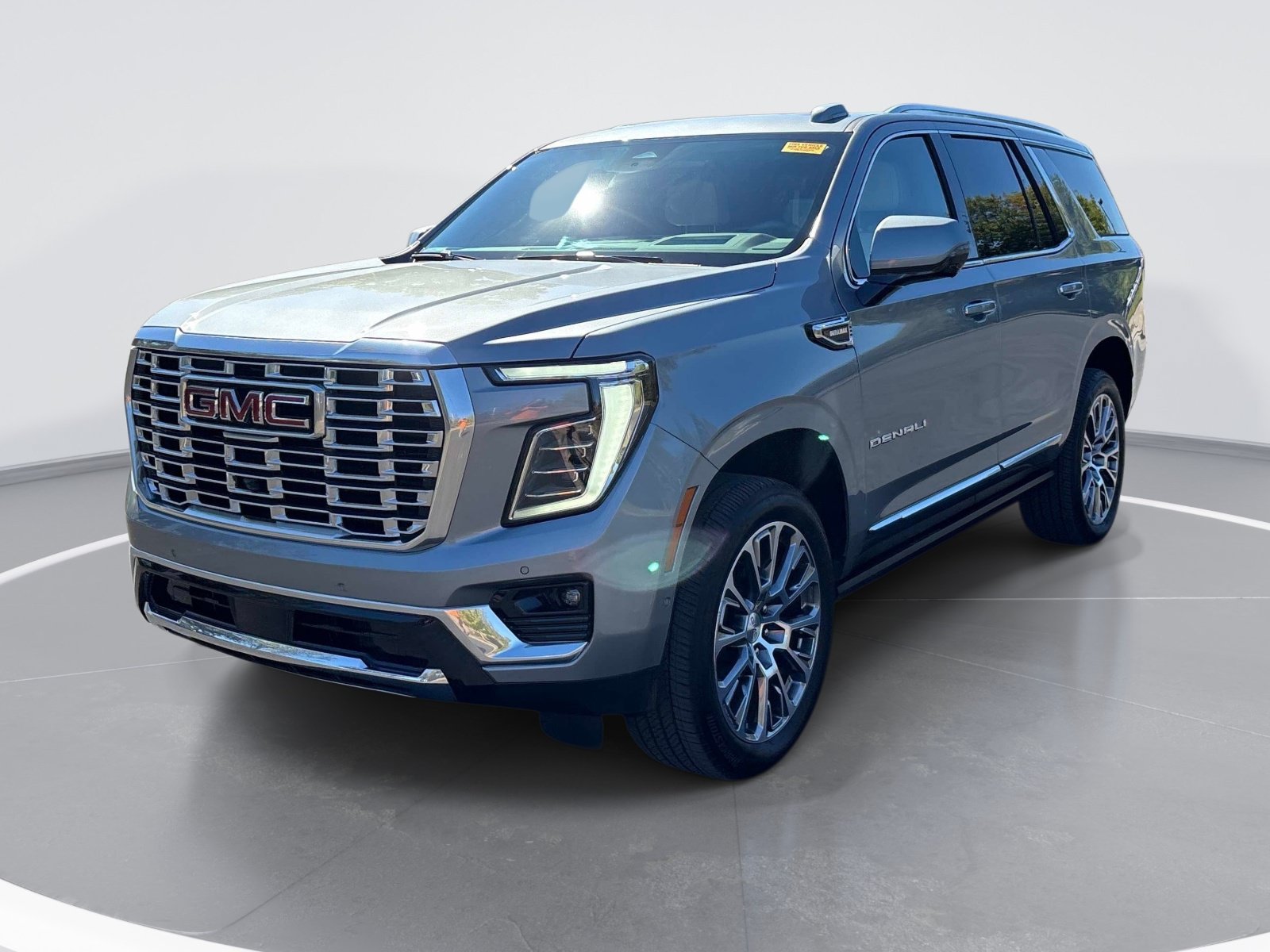 Used 2026 GMC Yukon Denali w/ Denali Reserve Package AWD/4WD image 3