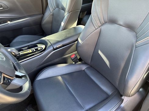 Certified 2025 Toyota Crown XLE image 21