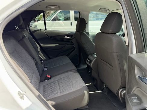 Used 2024 Chevrolet Equinox LT FWD image 17
